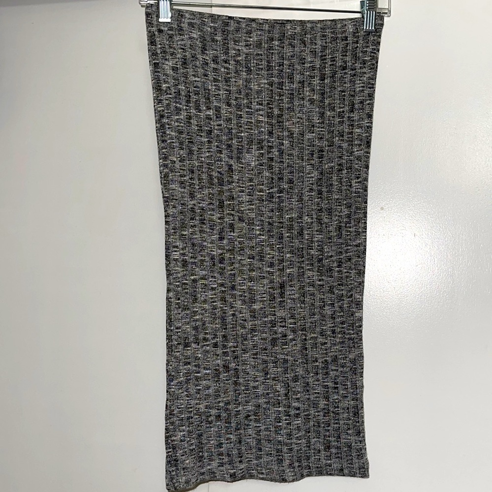 Elastic Dark Grey Tight Fitting Below The Knee Skirt